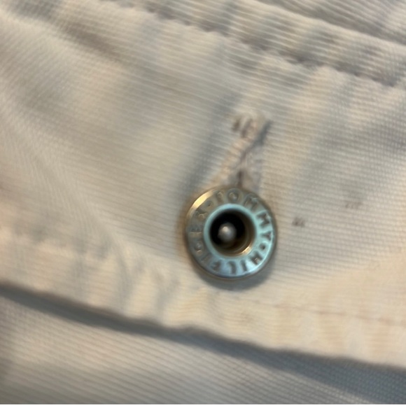 Tommy Hilfiger Shorts - Picture 3 of 3